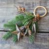 Vánoční závěsná větvička se šiškami Fir Branch - 27cm Chic Antique Chic Antique www.eLovci.cz